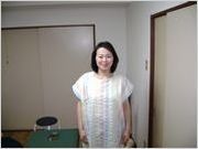 目白ファミリーカイロプラ区ティックの施術風景の１コマ 視診